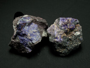 Mineralizzazioni idrotermali a manganese: violano da Prabornaz (Saint-Marcel)